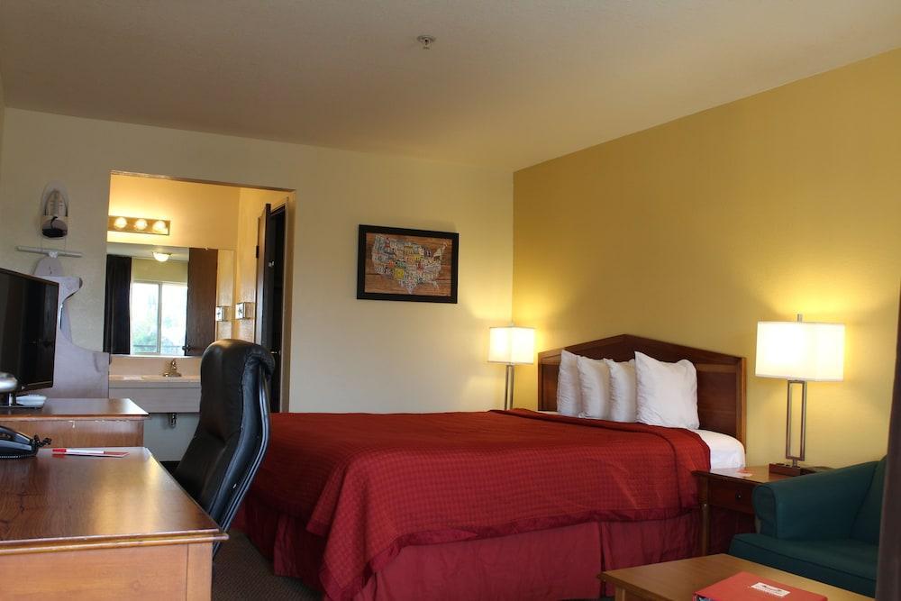 Econo Lodge Inn & Suites Lodi - Wine Country Area Exterior photo