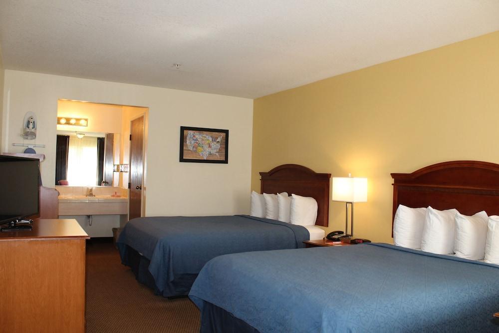 Econo Lodge Inn & Suites Lodi - Wine Country Area Exterior photo