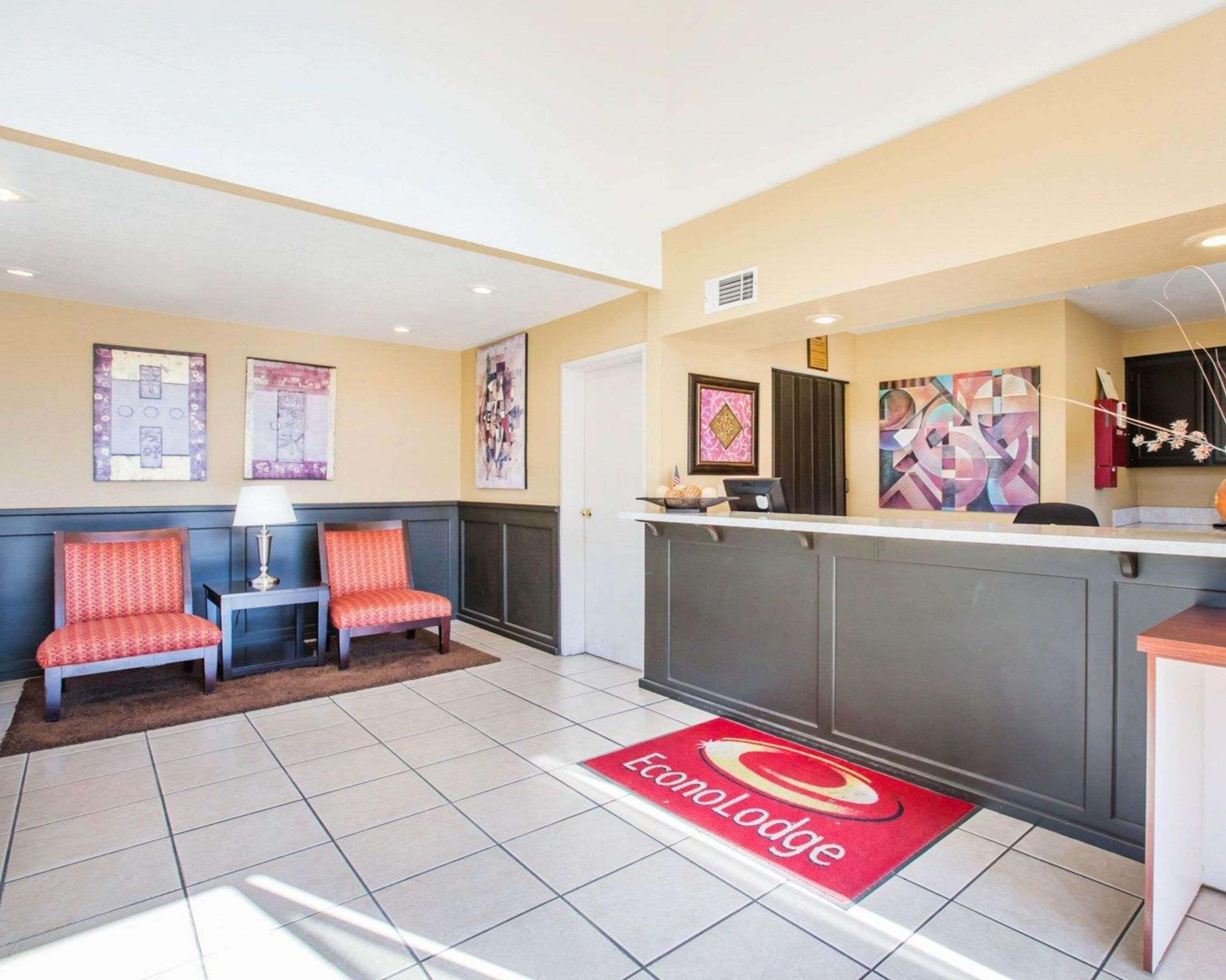 Econo Lodge Inn & Suites Lodi - Wine Country Area Exterior photo