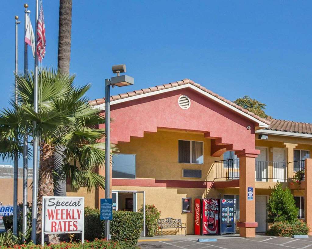Econo Lodge Inn & Suites Lodi - Wine Country Area Exterior photo